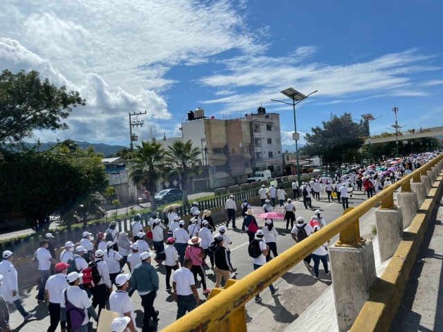 Bloquean carretera México-Acapulco, a la altura de Chilpancingo