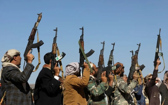 Fuerzas hutíes de Yemen lanzan ataque contra buque estadounidense