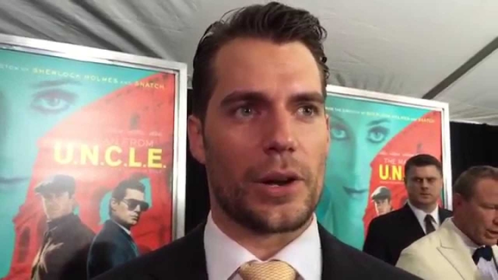 Henry Cavill reacciona al ver a Shakira y fans viralizan el momento