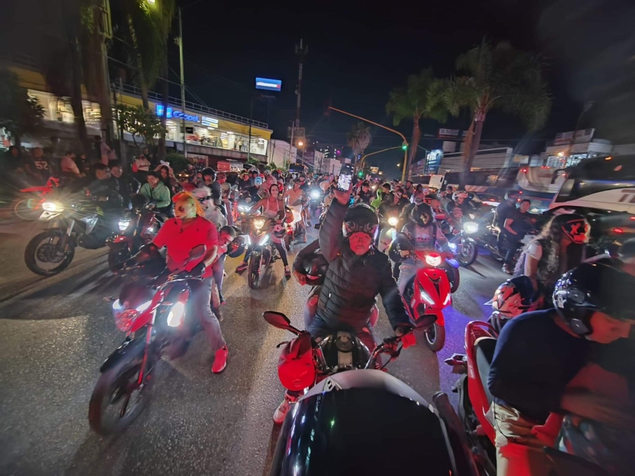 Bikers organizan 'Mega Rodada del Terror' en Cuernavaca
