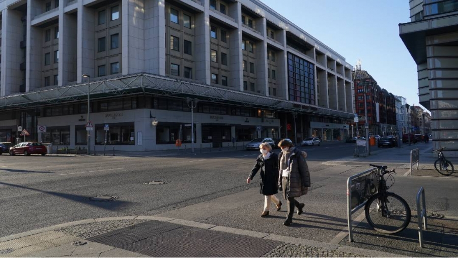 Alemania vuelve al confinamiento por tercera ola de COVID-19.