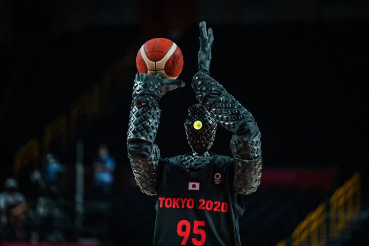 Este robot baloncestista de Toyota demuestra que la inteligencia artificial puede superarnos en todo