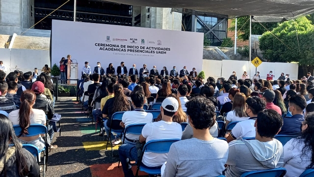 Llevan a cabo ceremonia de inicio de actividades académicas presenciales de la UAEM