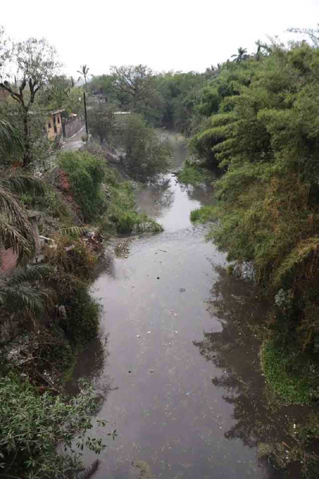 Este año, los productores agrícolas no han podido abastecerse del río a causa del bajo nivel.