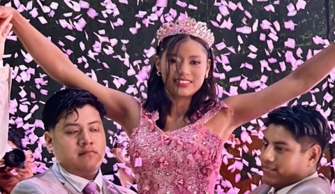 Fiesta viral de Isela Santiago: de celebrar con pocos a recibir lujosos regalos