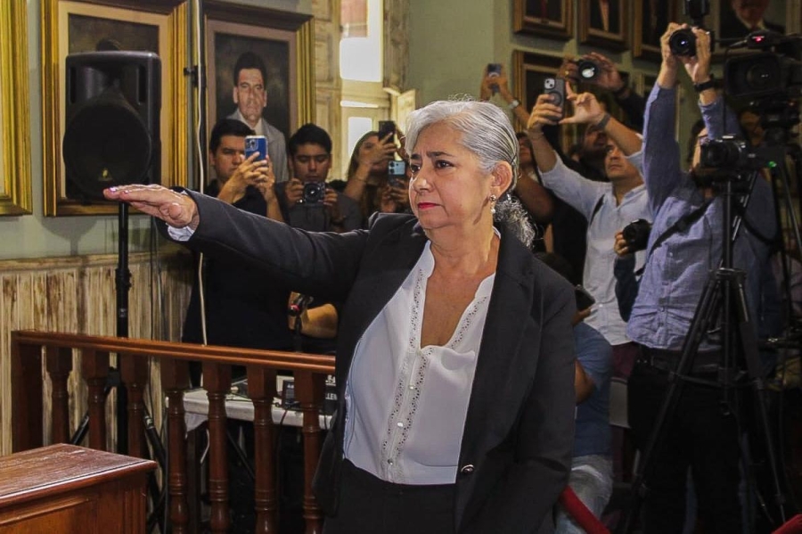 En sesión de cabildo capitalino nombran a María Antonieta Luna como nueva consejera jurídica