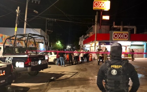 Explosión frente a la Secretaría de Seguridad de Acapulco deja dos muertos