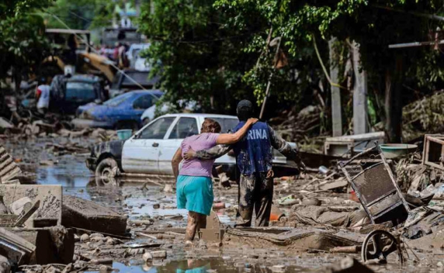 Suben a 70 los fallecidos por inundaciones en cinco estados