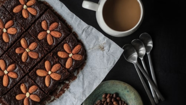 Día de la Familia: Prepara un delicioso bizcocho de café con almendras