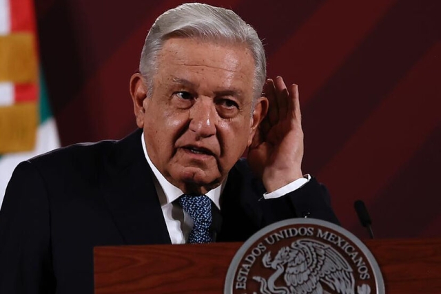 &#039;No oigo&#039;: López Obrador ignora preguntas sobre desaparición de jóvenes en Jalisco