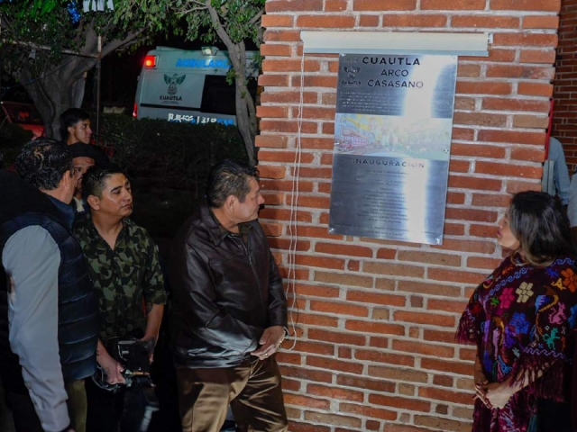 Ayuntamiento de Cuautla entrega el arco de bienvenida de Casasano
