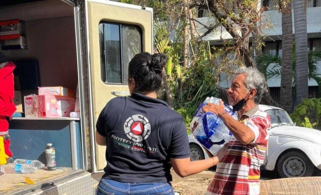 Entrega TSJ víveres acopiados para afectados del huracán Otis