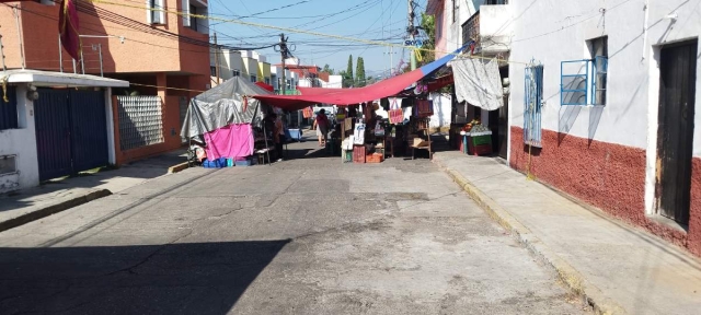 Lamentan ausentismo de vendedores en tianguis de El Empleado  