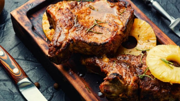 Chuletas hawaianas, prepara esta sencilla receta para la hora de la comida