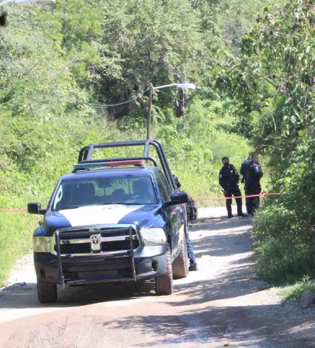 El joven estaba en un baldío.