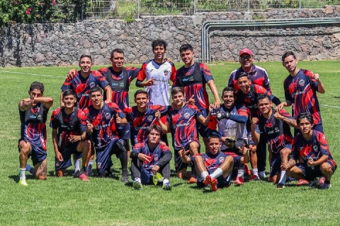 Mauricio Reyes jugaba con las Chivas Sub-23, mientras que Eduardo del Ángel militaba en las filas de Celaya.