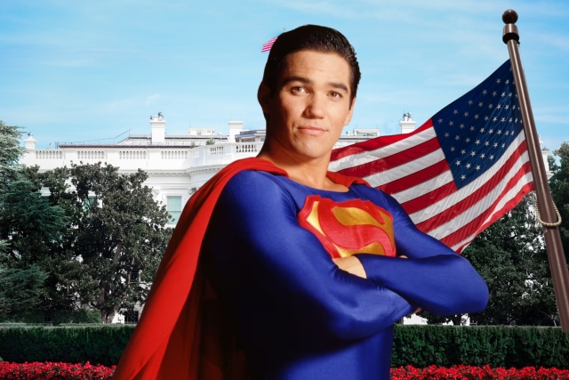 Dean Cain, el Superman de los 90, se une al ICE y respalda las políticas migratorias de Donald Trump
