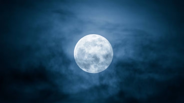 Luna de Esturión 2025: ¿Cuándo es la luna llena de agosto?