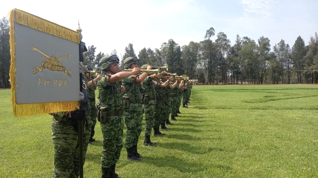 Realizan concurso de bandas de guerra del arma blindada, fase regional