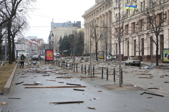 Ataque de Rusia contra el edificio del gobierno en Jarkov