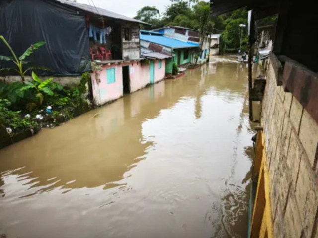 Inundaciones por lluvias dejan 14 muertos y 9 mil viviendas destruidas en Colombia
