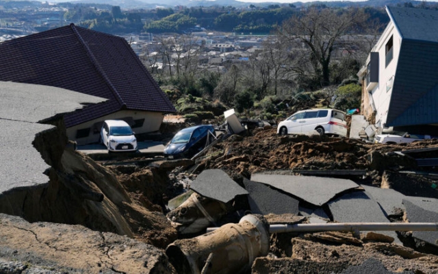 Terremoto en Japón deja al menos 50 muertos