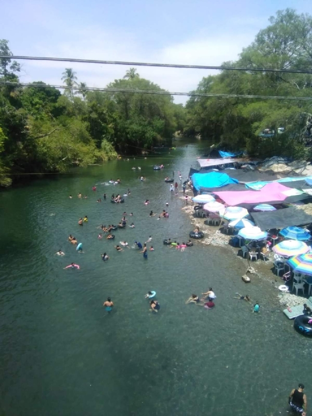 Este viernes se registró nunerosa presencia en los cuerpos de agua del municipio.