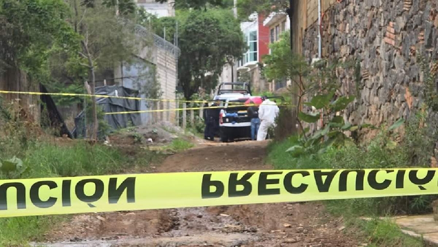   La víctima fue abandonada en una calle de terracería.