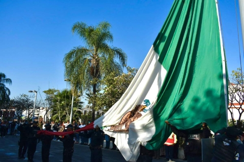 Conmemoran D&iacute;a de la Bandera en la Plaza y Fuerte de Galeana de Cuautla