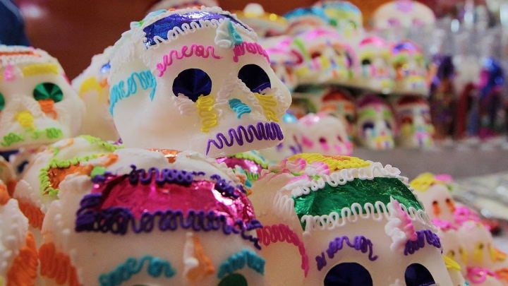 Dulces tradiciones: Crea tus propias calaveritas de azúcar