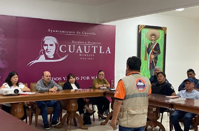 Autoridades de municipios de la región oriente participaron en la reunión.