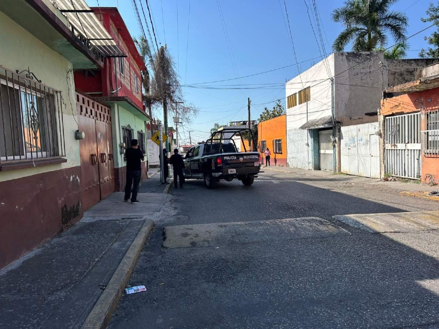 La víctima quedó sin vida afuera del kínder.