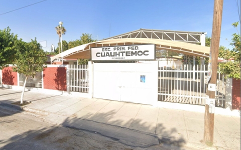 Fallece alumno de 6 años tras caerle estructura de primaria en Coahuila