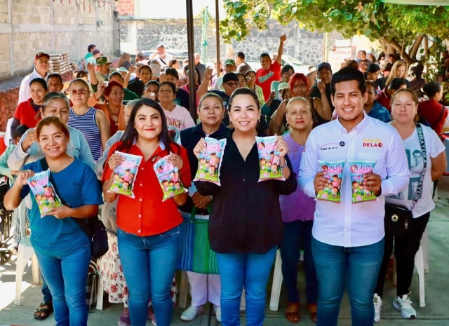 Tania Valentina Rodr&iacute;guez lleva 'Mercadito' a colonias de Yautepec