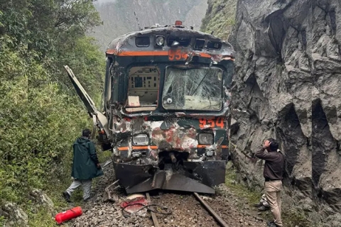 Choque de trenes rumbo a Machu Picchu deja un muerto y 30 heridos
