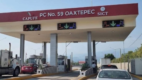 Los trabajadores de la caseta fueron amagados con armas de fuego para que entregaran el dinero.