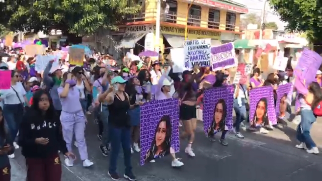 Llevan a cabo marcha en Cuautla por el Día Internacional de la Mujer