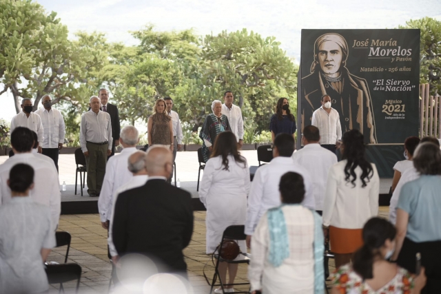 Conmemoran AMLO y Cuauhtémoc Blanco 256 aniversario del natalicio de José María Morelos