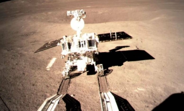 Yutu-2 descubre glóbulos de vidrio traslúcido en el lado oculto de la luna