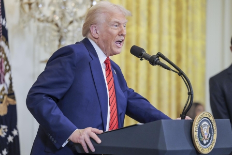 Más de 30 medios de EU solicitan a Trump levantar veto a la agencia AP