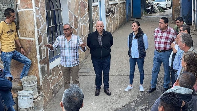 Sigue protesta de trabajadores de SAPAC