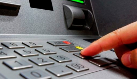 Cómo identificar cajeros automáticos alterados y proteger tu NIP de fraudes