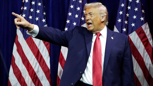 Trump confirma que Venezuela enviar&aacute; hasta 50 millones de barriles de petr&oacute;leo