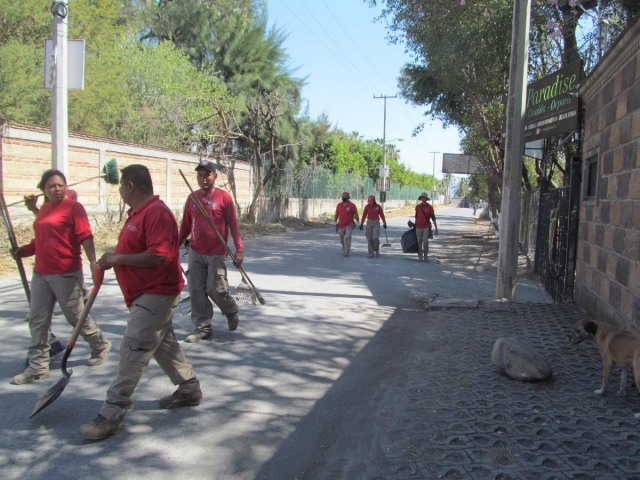 El ayudante comentó que su colonia es de las más seguras del municipio, cuenta con alumbrado al 100 por ciento y el gobierno municipal los ha apoyado.