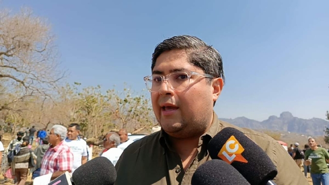Samuel Rivera resalt&oacute; que ya trabajan para capacitar a agentes de tr&aacute;nsito de los municipios para el uso de la tarjeta de circulaci&oacute;n digital.
