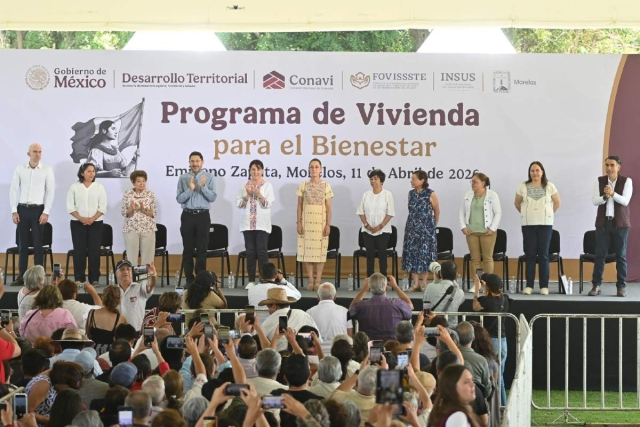 En el segundo d&iacute;a de la gira presidencial, la gobernadora Margarita Gonz&aacute;lez Saravia agradeci&oacute; a Claudia Sheinbaum por impulsar el programa de Vivienda para el Bienestar en la entidad. 