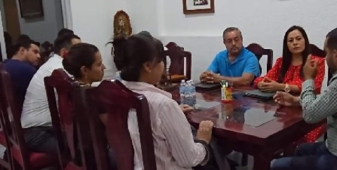 El Ineea invitó a las personas que no han podido terminar su educación básica a acercarse a sus plazas para concluir su instrucción.