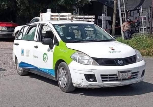 La víctima viajaba en el asiento trasero cuando fue atacada.