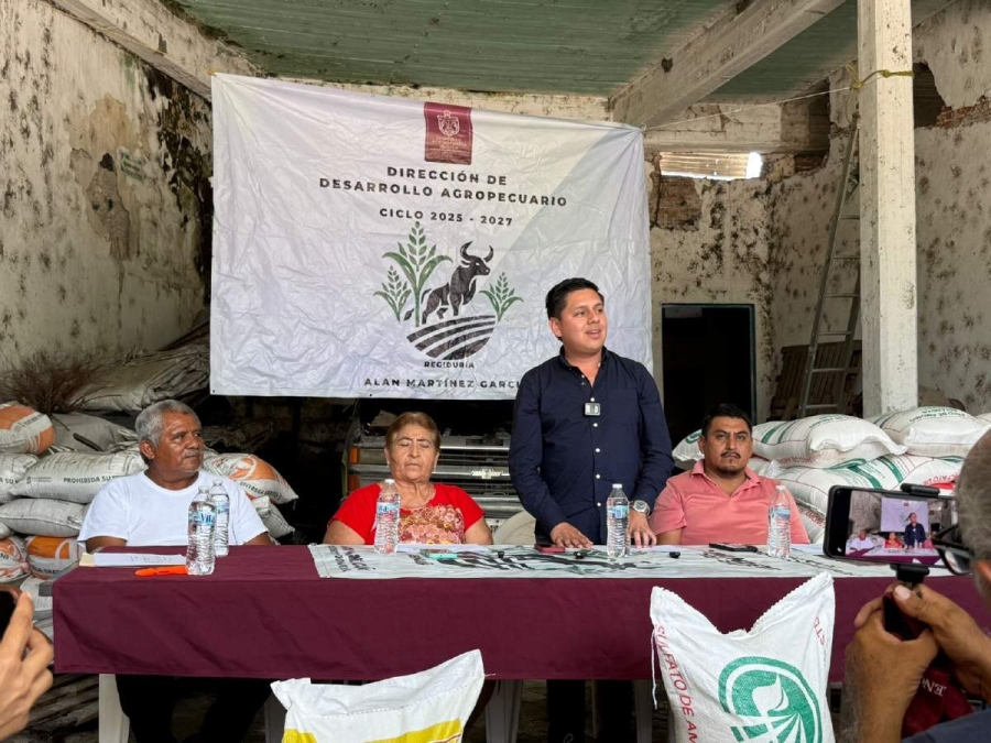 El edil de Jojutla resaltó que el fertilizante fue el que solicitaron los propios arroceros, por eso consideró que será de mucha utilidad para mejorar la producción.