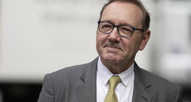 Kevin Spacey niega acusaciones de agresión sexual